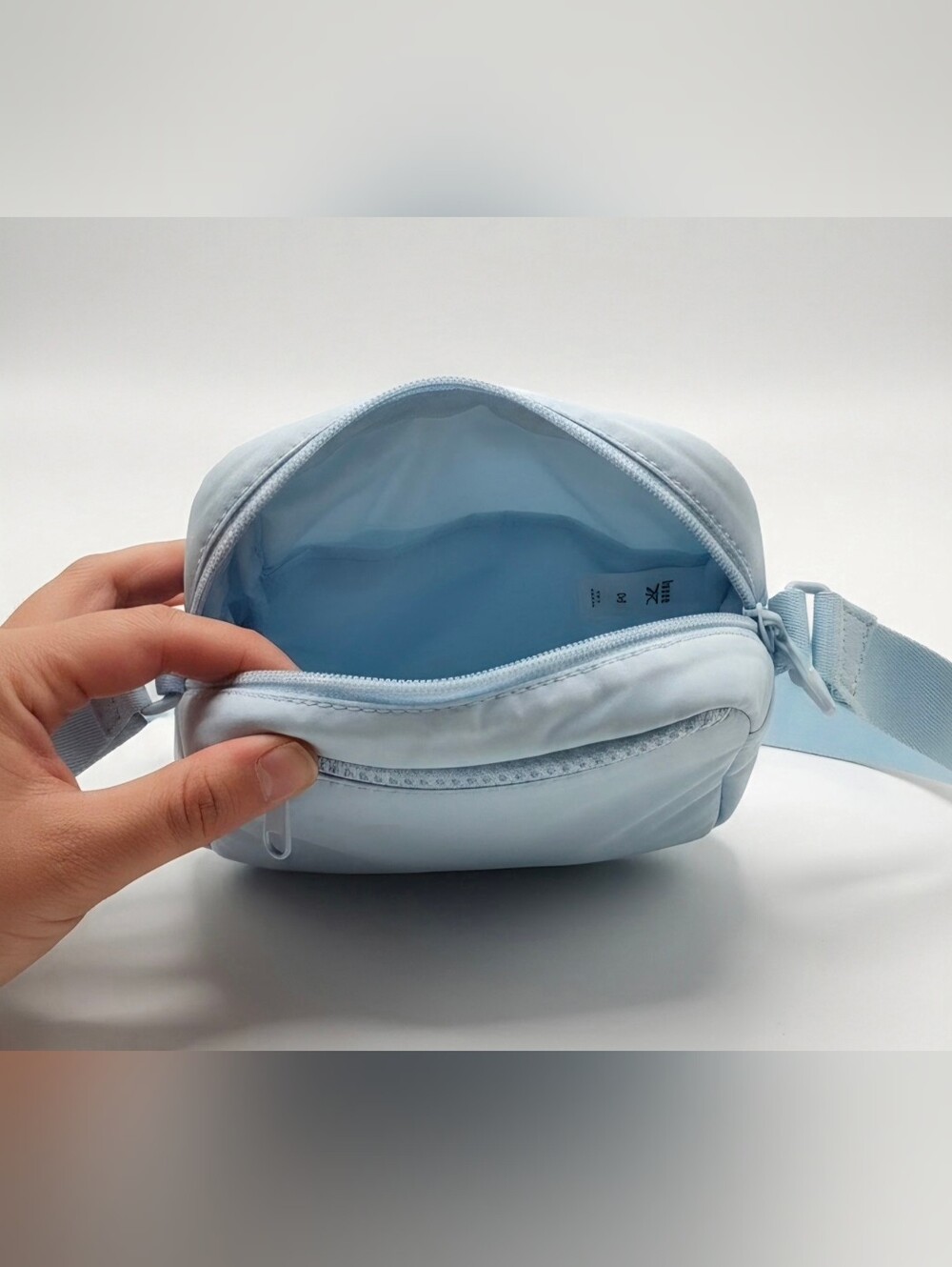 Reebok Light Blue Crossbody Bag with Removable Coin Pouch - Picture 3 of 7